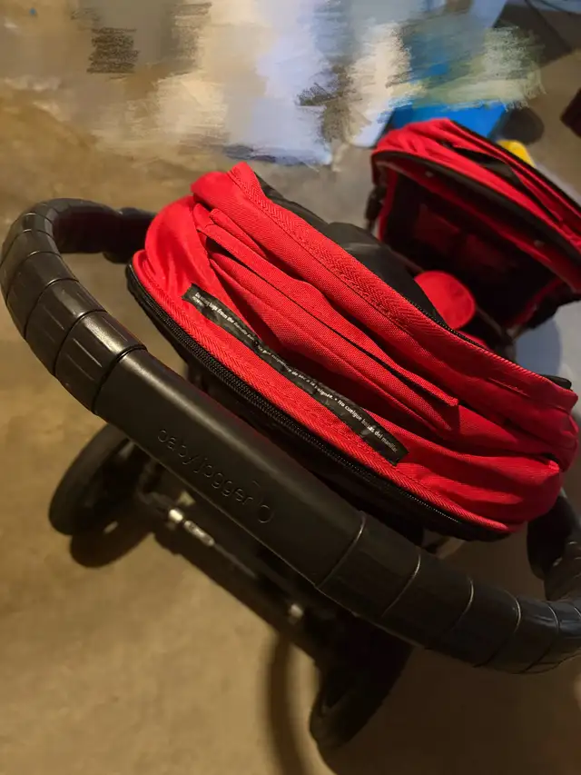 Double stroller in Strollers, Carriers & Car Seats in Edmonton - Image 3