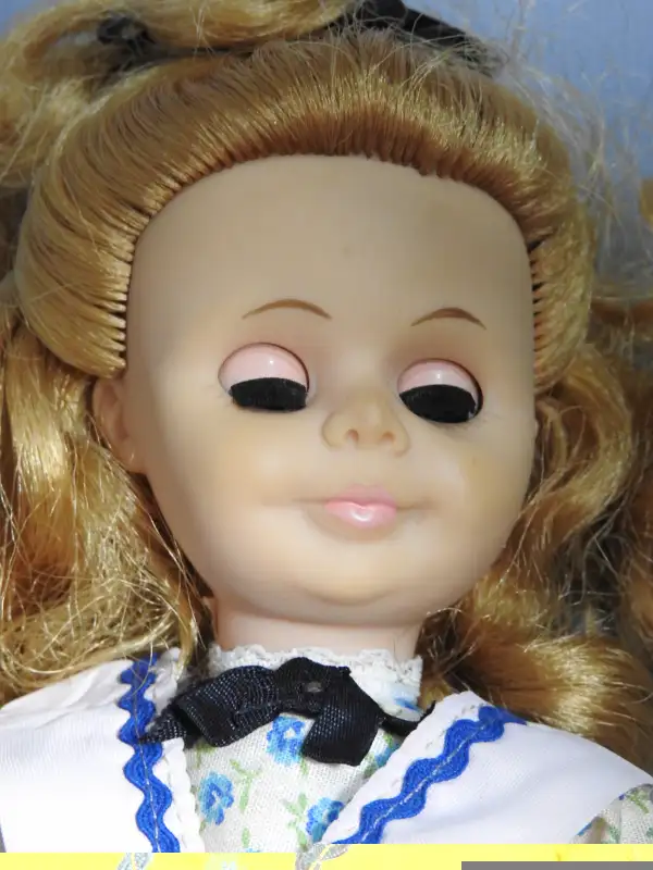 VINTAGE 1950'S USA DOLL 11,5"TALL in Arts & Collectibles in City of Toronto - Image 5