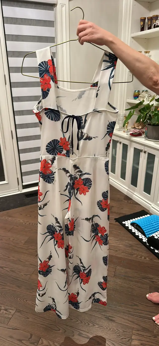 Armani exchange jumpsuit/dress in Women's - Dresses & Skirts in City of Toronto - Image 3