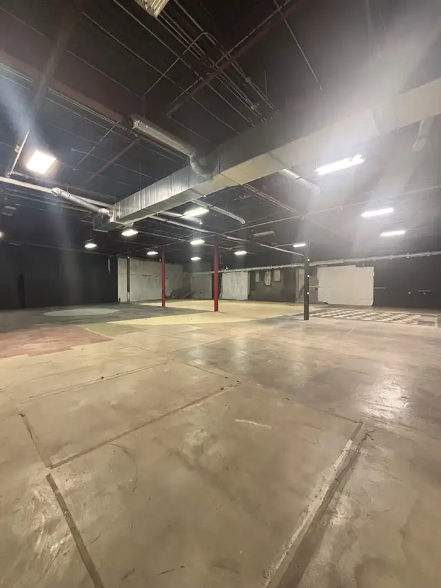 LARGE WAREHOUSE SPACE AVAILABLE NOW!