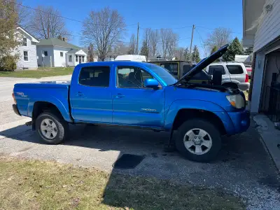 Safetied and solid! Ready to drive away. low km for a Tacoma and still looks sharp! New headlights g...