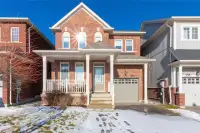 4+1 Bedroom House in Bowmanville for Rent