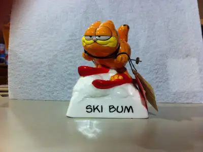 Garfield - Vintage "Ski Bum" Figurine, View more