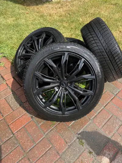 235/45/18 Michelin Winter Tires Mounted and balanced on Rtx alloy wheels With TPMs sensors 5x108 bol...