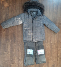 Jacket and snow pants in sizes 5-6 and 7-8