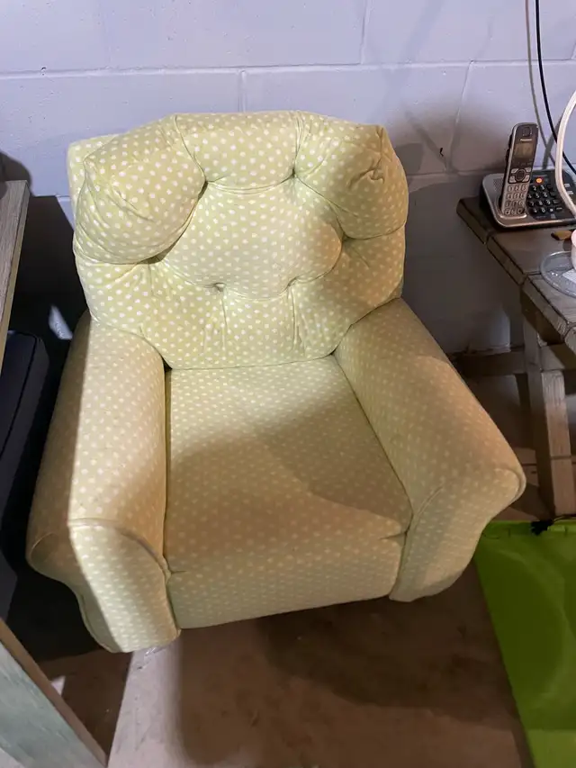 kids chair  in Toys in Chatham-Kent - Image 4