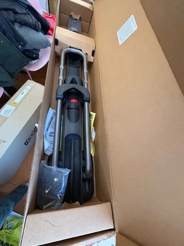 Yakima Highroller rooftop bike rack in Other in Ottawa - Image 4