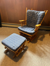 FREE: Cottage-style Glider with matching Footstool