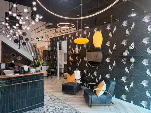Looking to take your business to the next level!! Look no further than this amazing showroom to take...