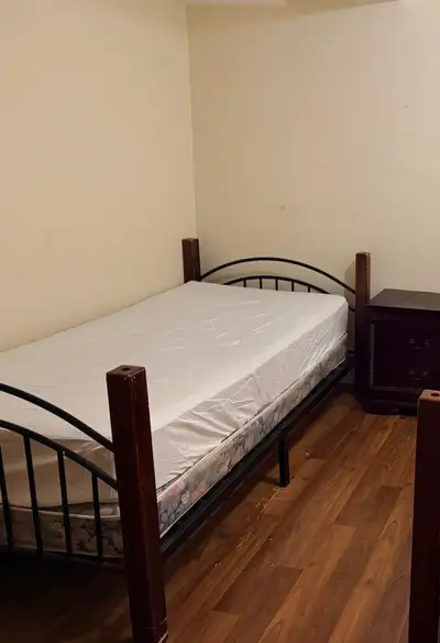 room for rent (sharing) $800 Near university of Toronto scarborough (UTSC) , Scarborough Academy of...