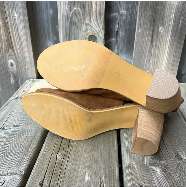 Catherine Malandrino Brown Suede High Heel Block Sandals Size 10 in Women's - Shoes in Barrie - Image 8