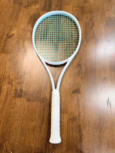 Wilson Shift Tennis Racquet 4 4/1 (size 2) Grib, View more