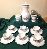 Melitta Coffee set: Coffee pot, cream & sugar, 6 cups & saucers