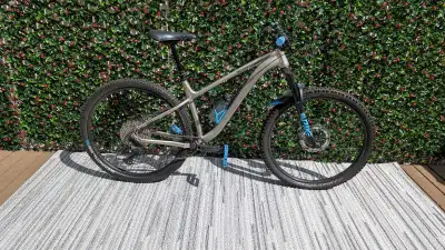 Kona honzo hardtail mountain bike , View more