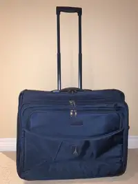 Suitcase Like New Travelpro Crew4 with Wheels