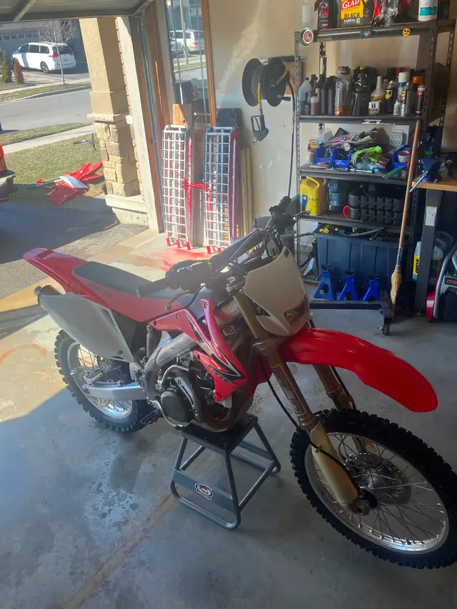 2008 Honda CRF450X Blue Plated Ownership in Dirt Bikes & Motocross in Hamilton - Image 4