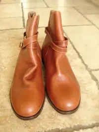 Brand-new Roots Men’s Leather Boots Size 10 ($100)