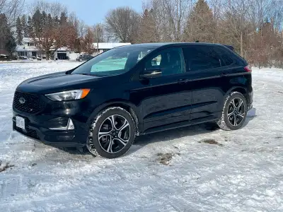 Short term lease takeover, 10 months at $826 month tax included. 2023 Ford Edge St. Excellent condit...