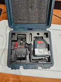 BOSCH GLL 2-20 LASER LEVEL WITH CASE