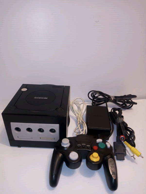 Nintendo Cube Game Console With One Controller- Black dans Autre  à Ville de Montréal