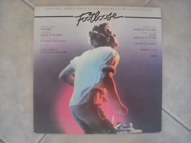 Disque vinyle Footloose bande originale du film in Arts & Collectibles in Saguenay - Image 2