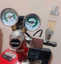 Co2 regulator with Solenoid