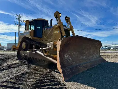 Pre-Emissions 10450hrs 4000 Idle Hours Enclosed Cab with A/C & Heat Air Ride Seat Positive Air Shuto...
