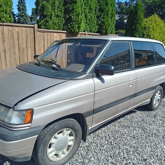 Mazda MPV 1993 in Cars & Trucks in Delta/Surrey/Langley - Image 2