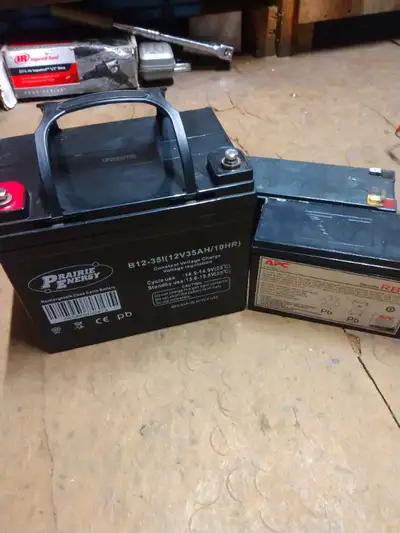 12V Lead Acid battery, 35AH 7.5" X 5" X 6" - L xWxH)