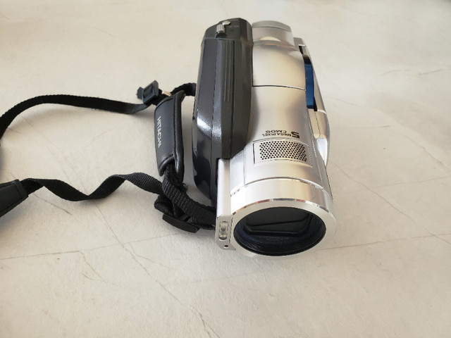 Caméscope HDD 30 Go. hybride Blu-ray Disc DZ-BD7HA d'Hitachi dans Appareils photo et caméras  à Granby - Image 4