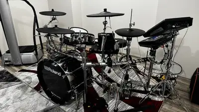 Roland TD50KVS Electronic Drums with Custom Road Case, View more