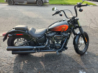 Moto harley davidson street bob