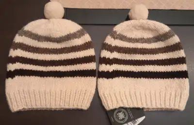 Women's Cable Knit Pom Beanie, View more