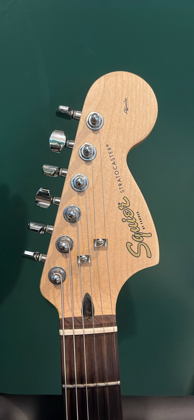 Squire affinity series HSS stratocaster 2018 with case and trem in Guitars in Edmonton - Image 2