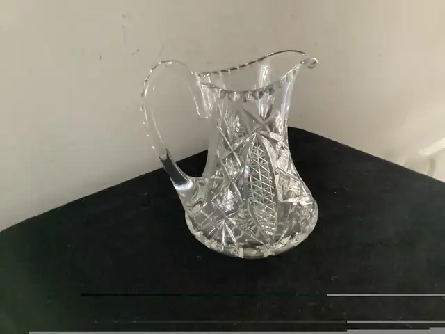 CRÉMIER EN CRISTAL  6 “ DE HAUT PRÈS DU MÉTRO JARRY  in Kitchen & Dining Wares in City of Montréal - Image 4