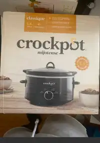 Brand new unopened crockpot classic slow cooker black !!