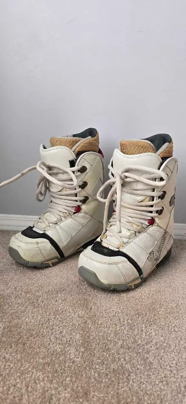 NITRO MFM Pro snowboard Boots in Snowboard in Calgary - Image 4
