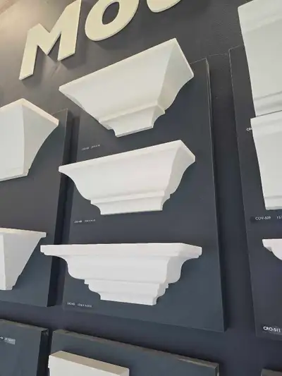 LOOKING FOR CROWN MOLDONG INSTALLER, View more
