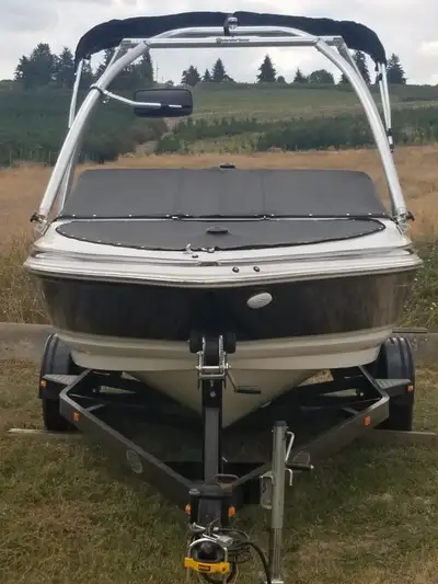 2008 Larson SEI 180 Anniversary Edition Bowrider in great condition. Look around,this boat is underp...