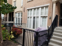 1 BR+Den Townhome Condo in Liberty Village –Avble May 1st 2024