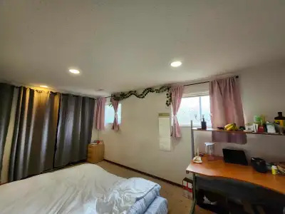 LARGE BASEMENT ROOM FOR RENT: $690 ALL INCLUSIVE. JUNE 1ST AVAILABILITY. Females ONLY. International...