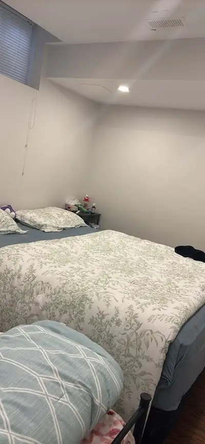 I am offering a comfortable bedroom for rent, available immediately for a new occupant to call home....