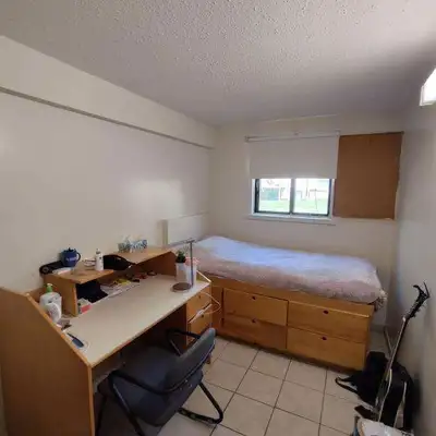 June-August Sublet Waterloo!