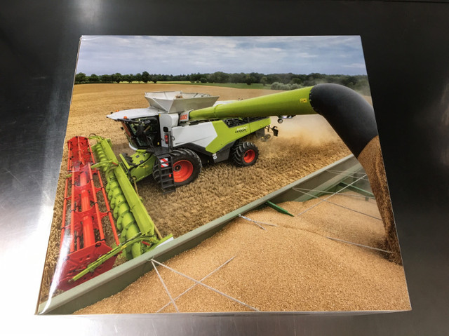 Marge Models Claas Lexion 6900 & Vario 930 1:32 Collector Model in Arts & Collectibles in Prince Albert - Image 2