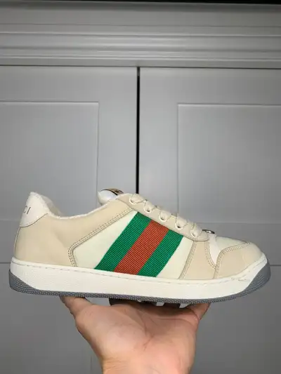 Condition: Brand new, never worn and comes with dust bags - Gucci Screener Suede Low-Top Sneakers -...