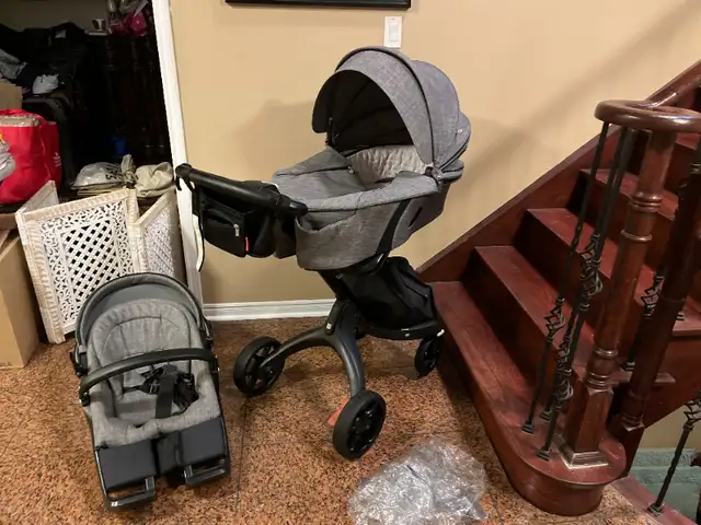 Stokke stroller V6 with bassinet . (car seat extra cash) in Strollers, Carriers & Car Seats in Markham / York Region - Image 3