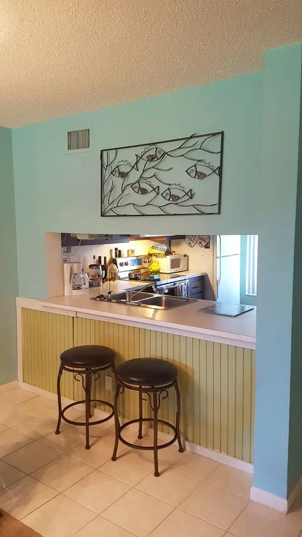 St. Petes Beach Condo rental in Florida in Canada - Image 6