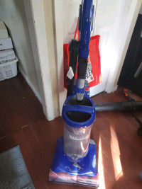 Hoover Max Life total Home Pet Vacuum. Great shape 