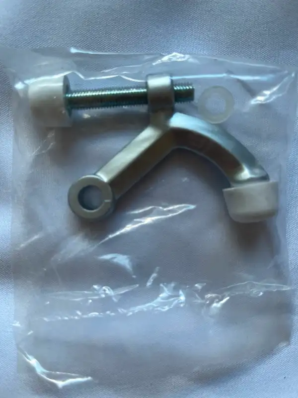 NEW: Five Hinge Pin Heavy Duty Door Stoppers, Satin Chrome in Windows, Doors & Trim in City of Montréal - Image 3