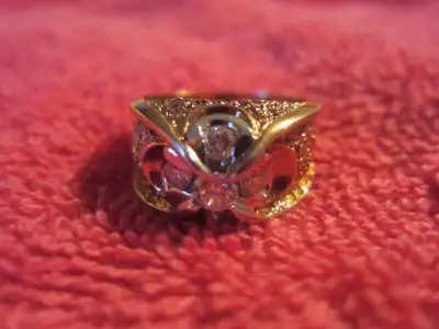 LIKE NEW HIGH QUALITY **MEN'S DIAMOND RING** + *LADIES JEWELRY*, View more